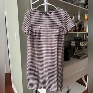 Burgundy houndstooth Ann Taylor Shift dress